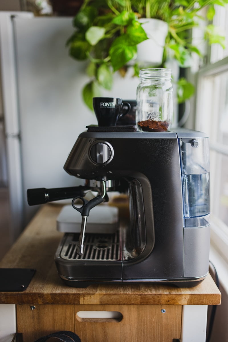 Rengör din kaffebryggare snabbt och enkelt